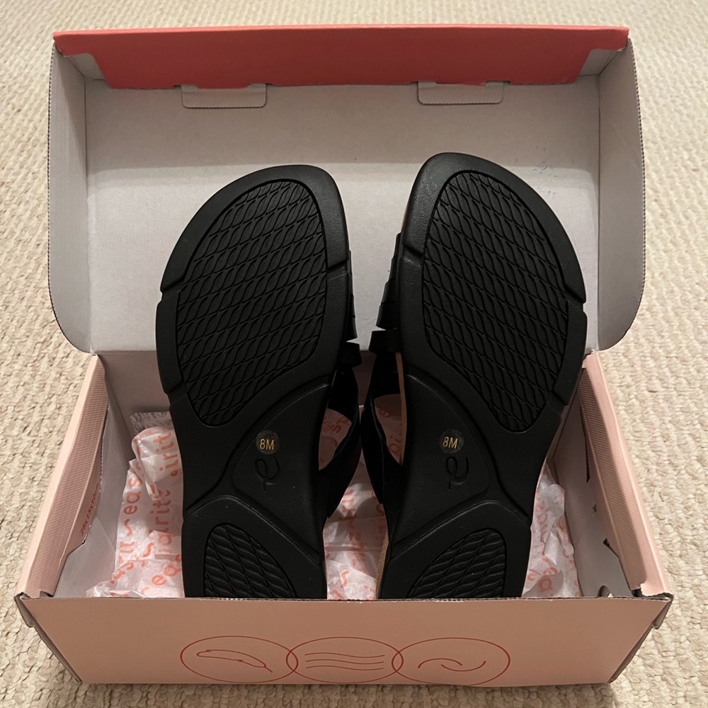 NIB Easy Spirit Black Women's Sandals Size 8 - Picture 5 of 6